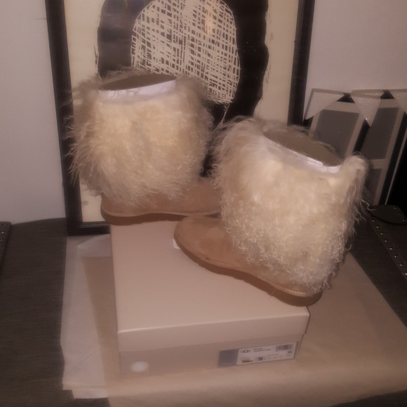 lida uggs size 9